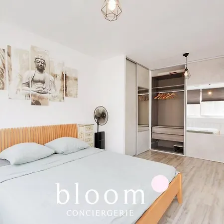 Plein Centre : 6 Voyageurs + Balneo Apartment *